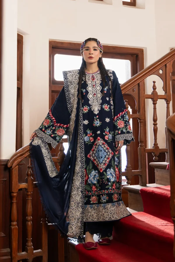 MARYAM HUSSAIN WINTER SHAWL - MUSE
